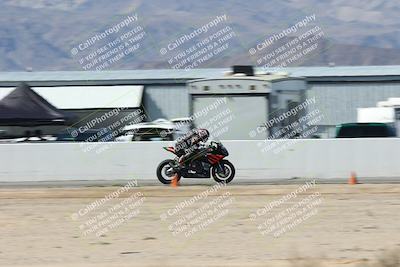 media/Oct-05-2025-CVMA (Sun) [[beeef4f201]]/Race 10-Formula Lightweight Twins Shootout/